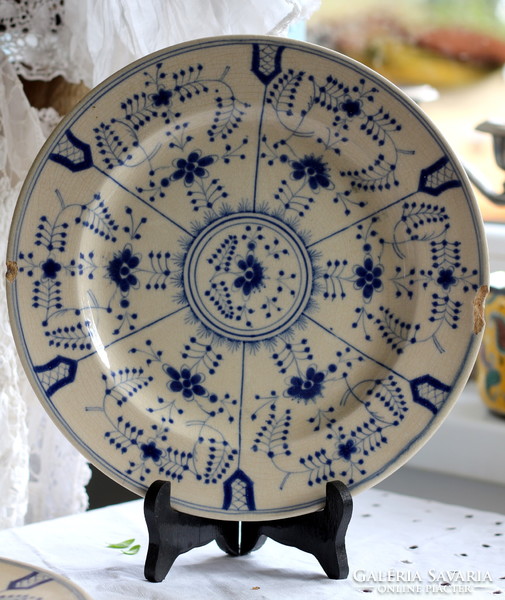 Antik, családi pecsétes, nagy méretű Zsolnay fajansz lapos tányér