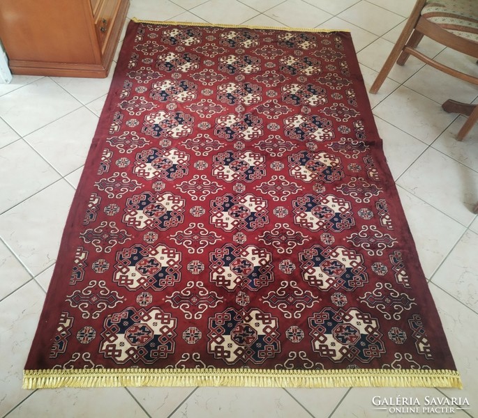 Caucasian pattern moquette tapestry with gold edging