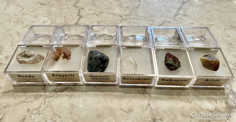 A collection of 30 minerals is also a Moroccan stone