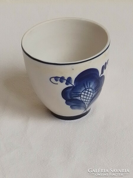 Régi kézzel festett orosz népi mintás kék fehér porcelán pohárka fületlen csésze jelzett Ghzel