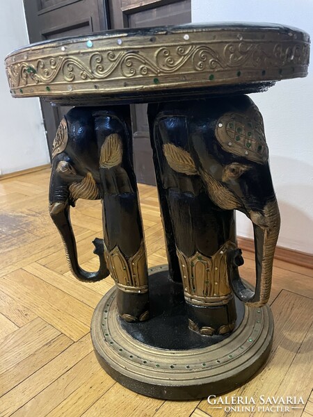Fantastic elephant pouf pedestal