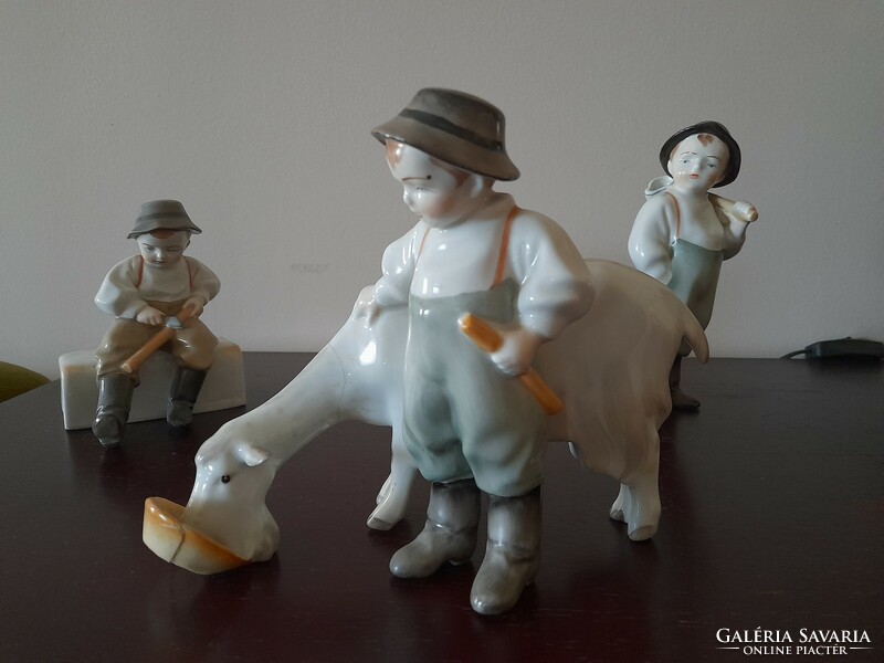 Zsolnay porcelain figures in one