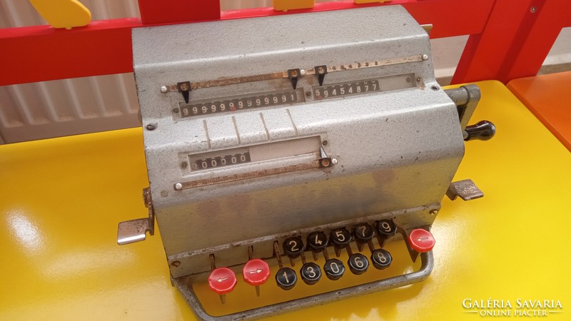 Mechanical calculator