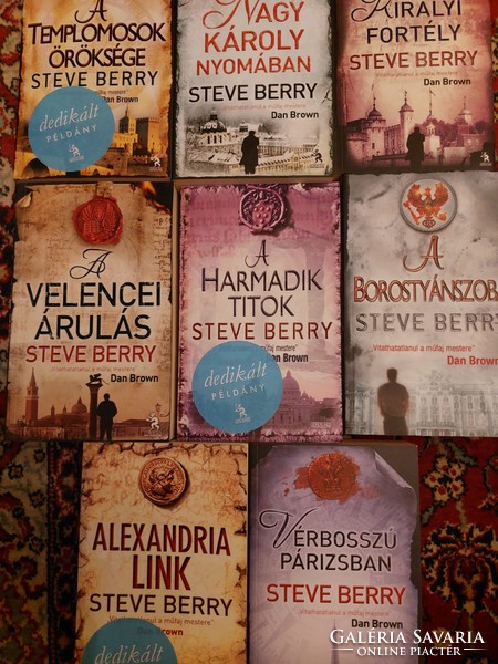 Dedicated! Steve berry novels 8 pieces together!