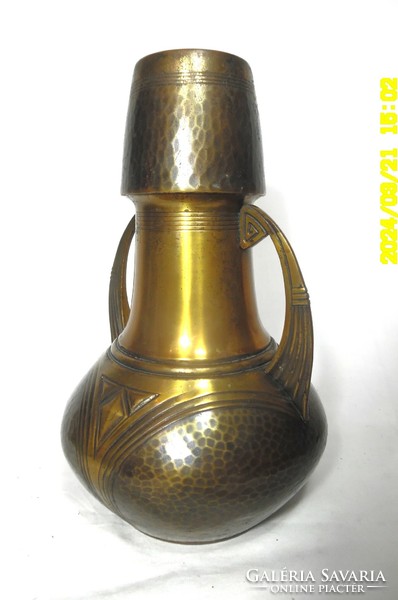Carl deffner's hand-hammered Jugendstil copper vase with its original(!) glass insert