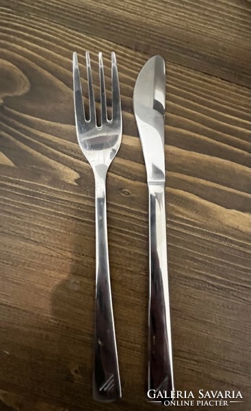 Malév knife and fork