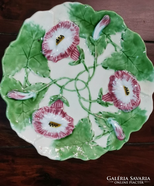 Art Nouveau Körmöcbánya, Körmócbánya majolica wall bowl