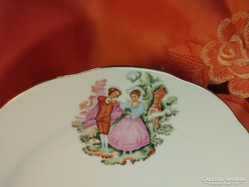 2 db. romantikus jelenetes kínai porcelán tányér