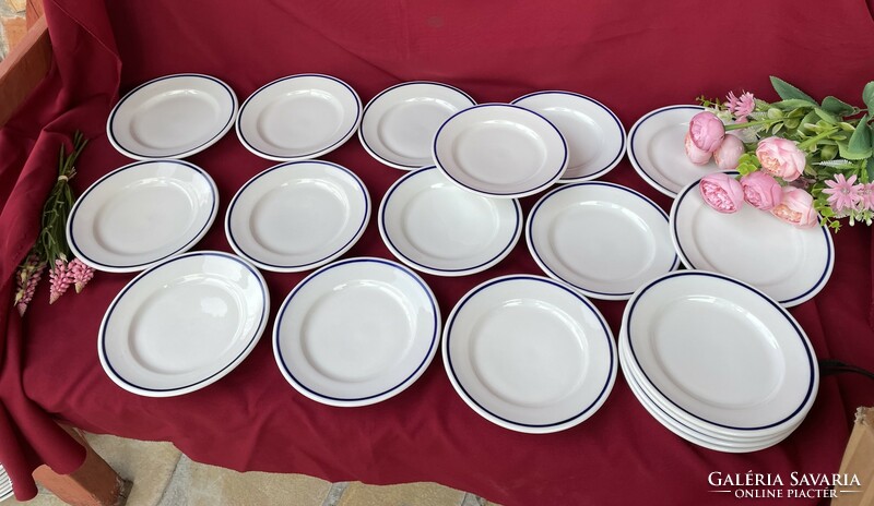 Retro Alföld Alföldi  menzamintás kék csíkos süteményes sütis   tányérok tányér nosztalgia darab