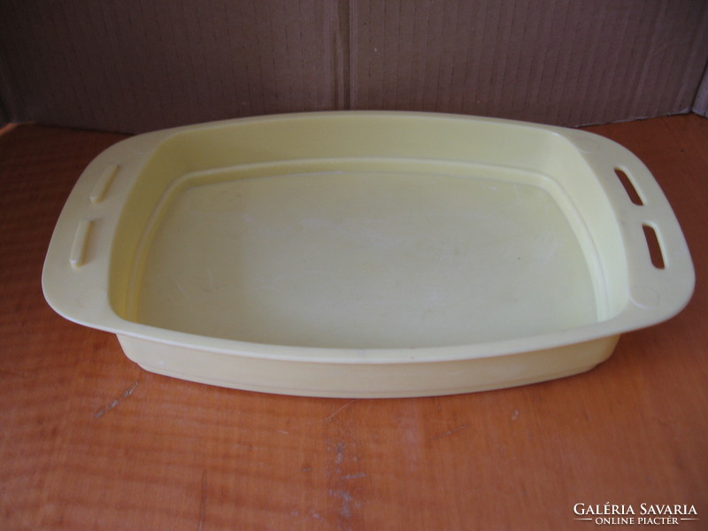 Retro cream colored plastic bowl plastic seal