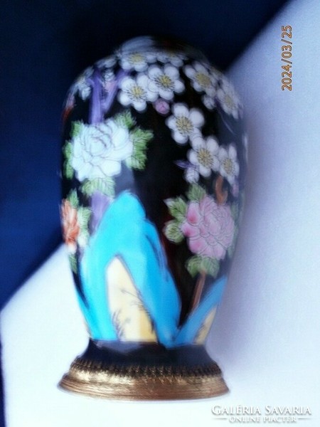 Collector's vase