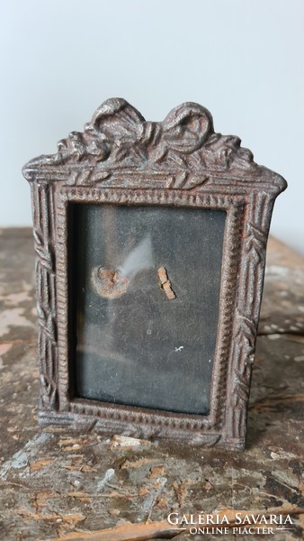 Tiny iron picture frame