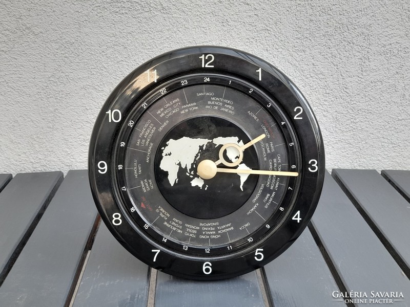 Full retro table clock