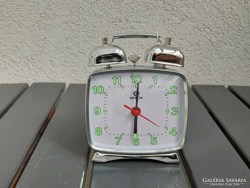 Perfect desktop rattle alarm clock