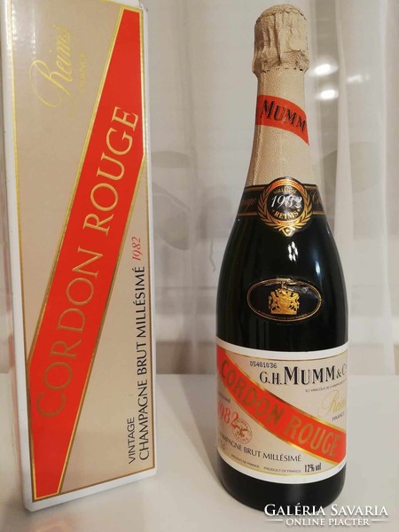 Cordon Rouge champagne 1982-ből