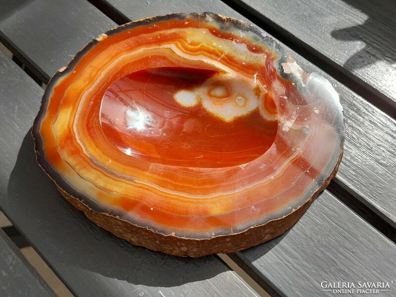 A fabulous agate mineral slice ashtray