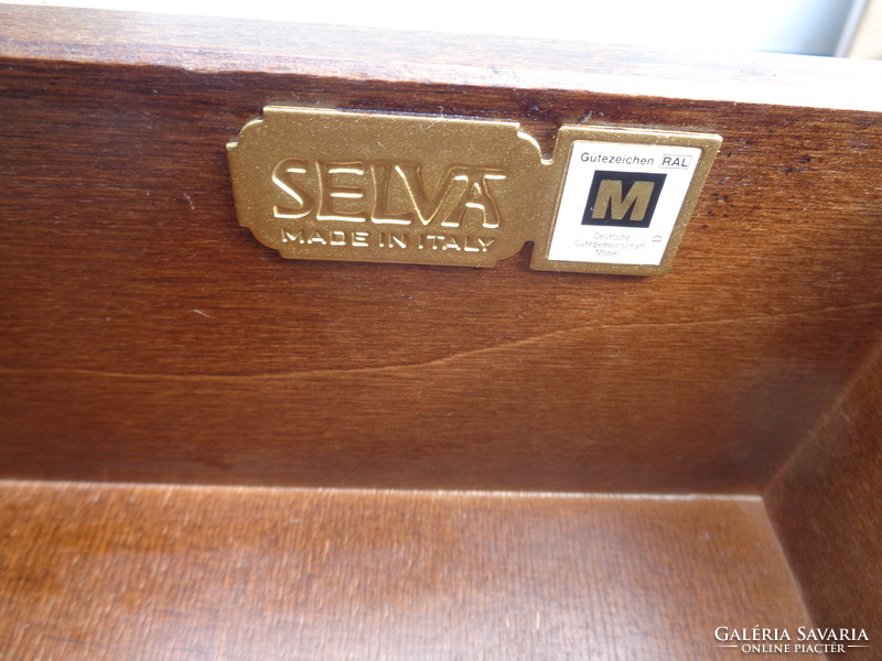 Selva desk with five drawers