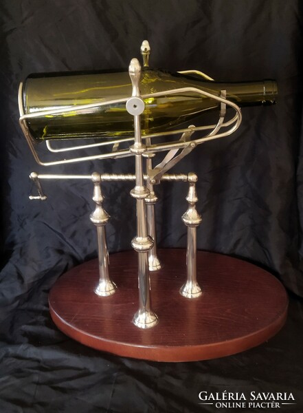 Wine antique metal mechanical decanter pourer