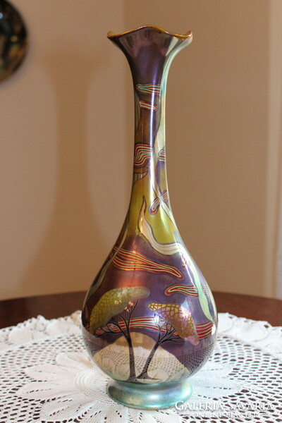 Art Nouveau vase by Zsolnay - volcano