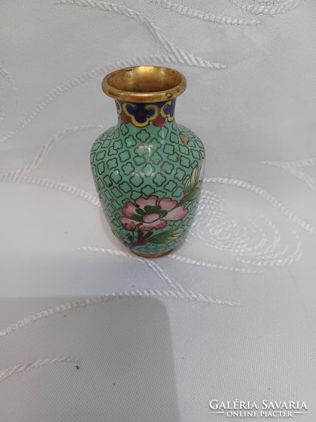 Diaphragm enamel copper vase