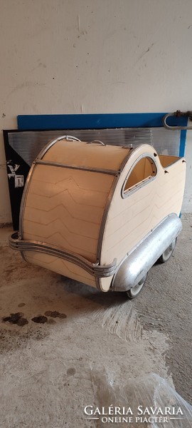 Retro original Ikarus stroller