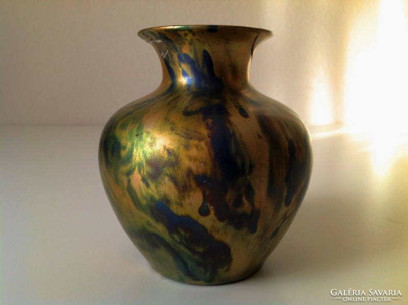Zsolnay's eosin vase - damaged!
