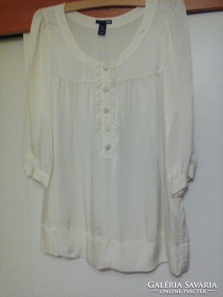 Brand new cream colored blouse