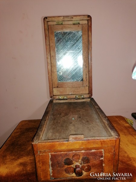 Old shaving box