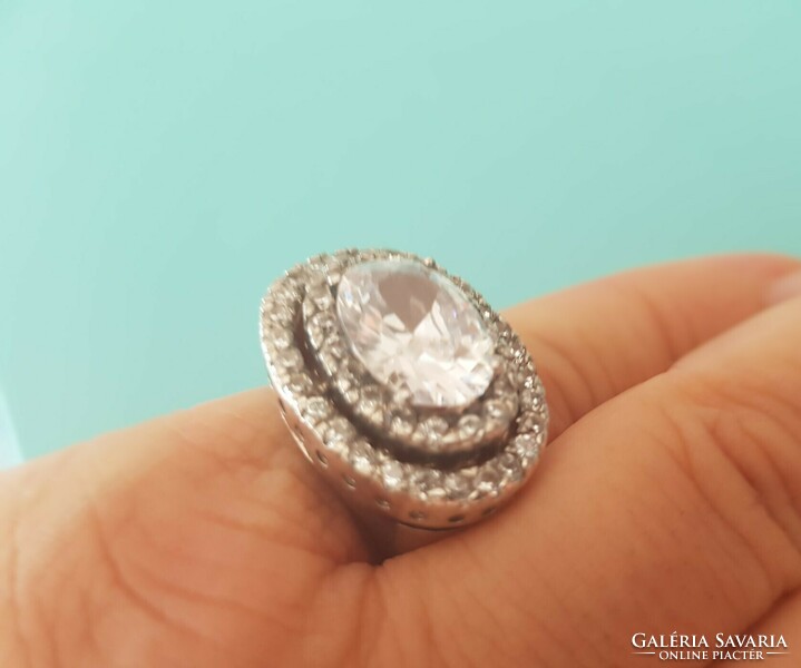 Régi királyi megjelenésű, csodás ezüst gyűrű, rengeteg csillogással