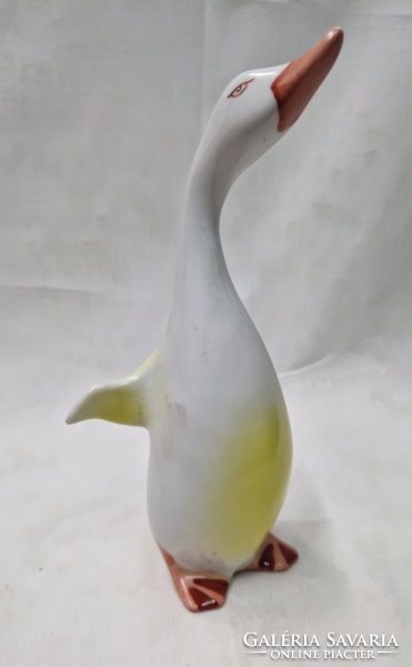 Raven Háza hand-painted porcelain duck figurine in perfect condition 18 cm.