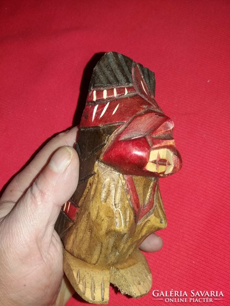 Retro traffic goods bazaar wooden carved funny pointing Indian banya figure 13 cm according to the pictures