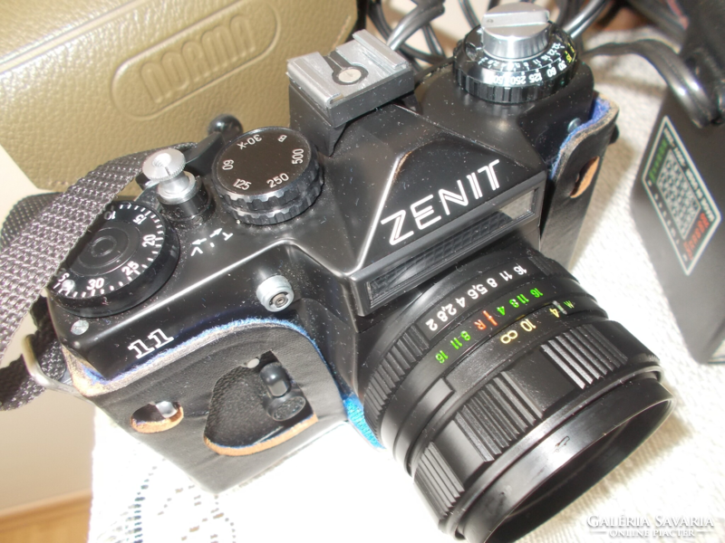 Old zenith camera, complete with lens and flash