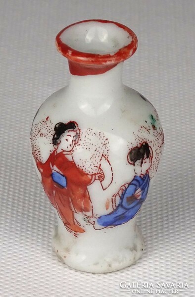 1Q883 Antik kisméretű japán porcelán váza ibolyaváza 5.5 cm