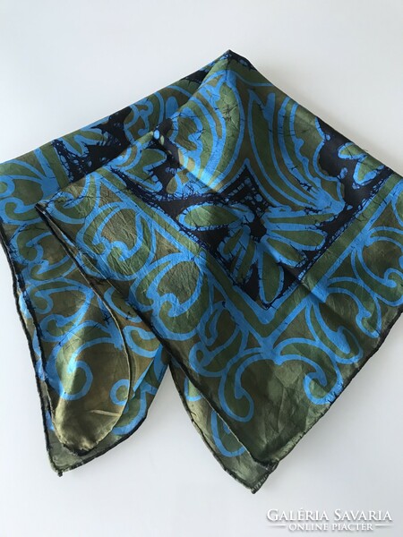 Silk scarf with hand-painted pattern, 53 x 52 cm