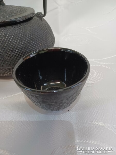 Japán öntött vas, teás kanna, 2 pohárral