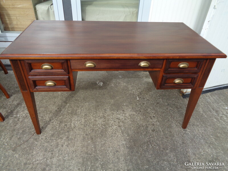 Selva desk with five drawers