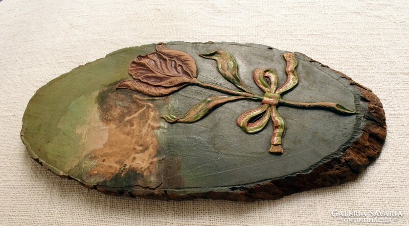 Antique carved, painted, wood memorial twisted cleft, Hungarian flag, flower carving 28x18.5x1.8 cm