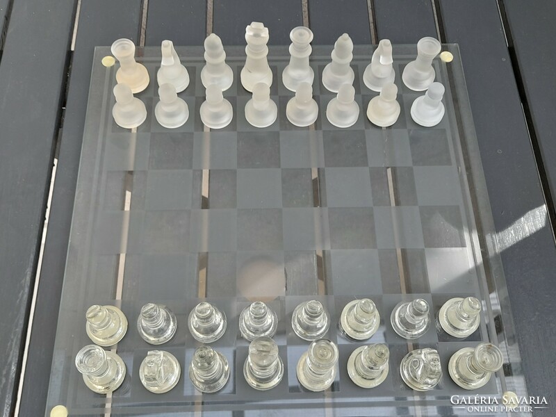Üveg sakk készlet üveg táblával