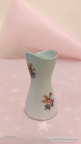 AQuincumi porcelán virágos váza.