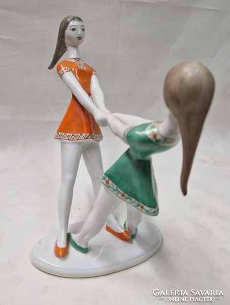 Hollóháza art deco style porcelain spinning or spinning girls in perfect condition 19 cm.