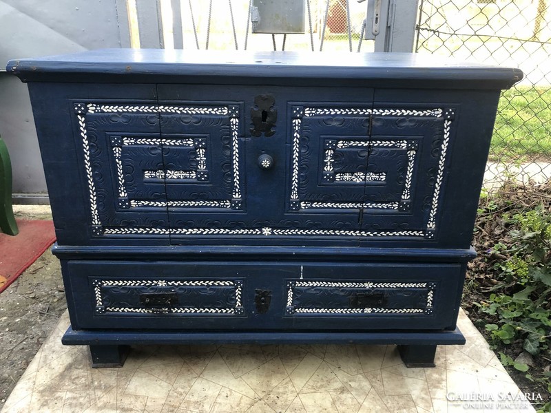 Painted carved wooden chest from the late 1800s