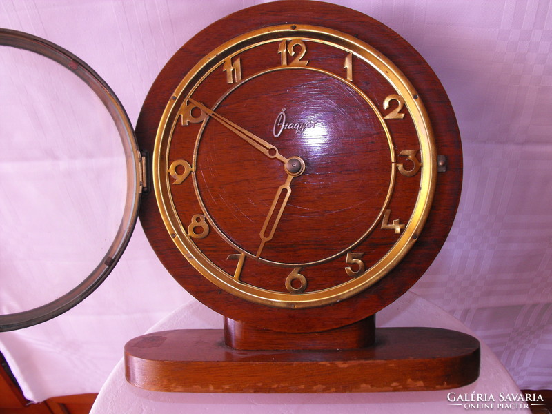 Fireplace clock