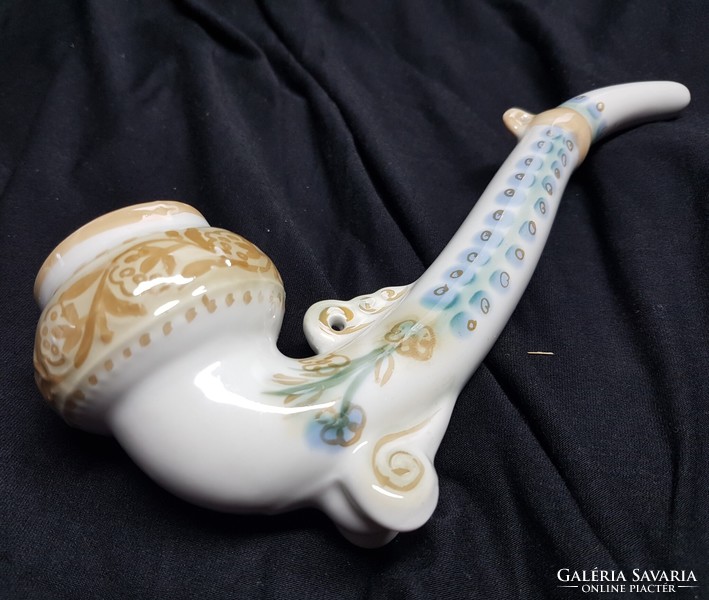 Painted porcelain decorative pipe