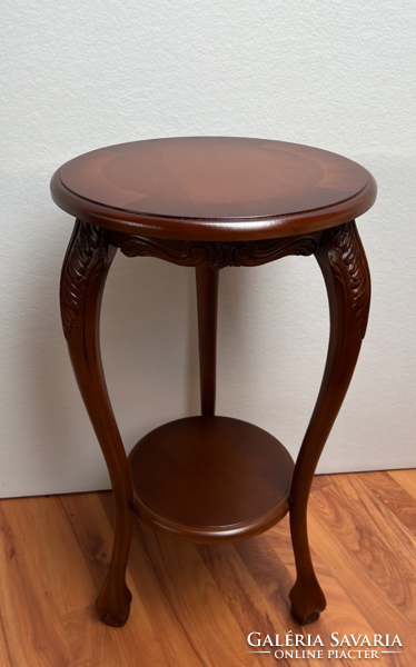 Antique-style carved two-level round table pedestal stand