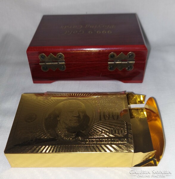 24-carat gold-plated poker card pack, in a decorative box