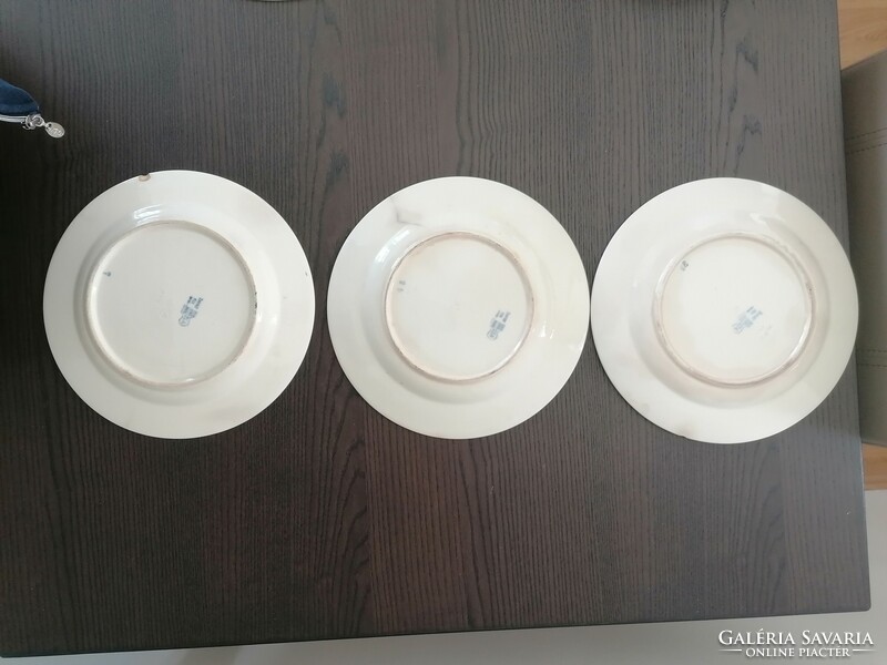 6 Personal, antique Zsolnay tableware, 19th century It's over