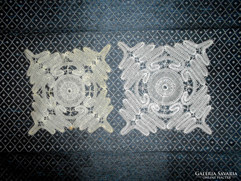 --2 pieces of real breath-thin immaculate lace 19 cm x19 cm----17 cm x 17 cm