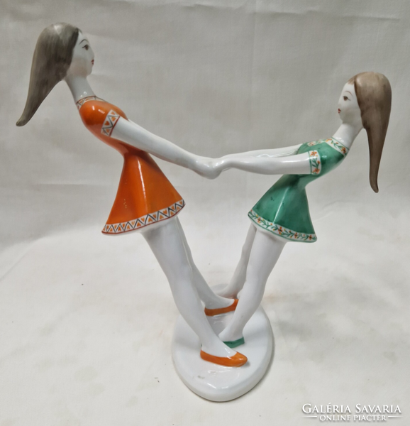 Hollóháza art deco style porcelain spinning or spinning girls in perfect condition 19 cm.