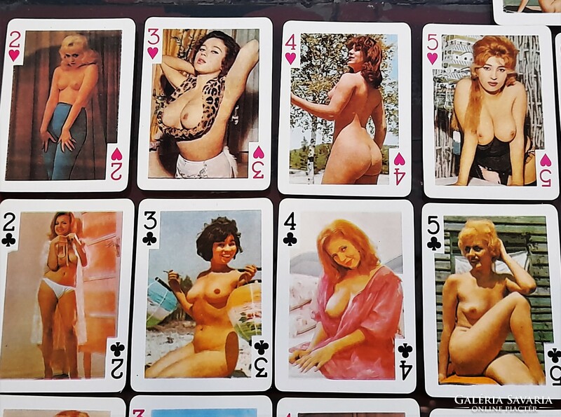 Retro tits card, erotic French card deck in box, 70s.