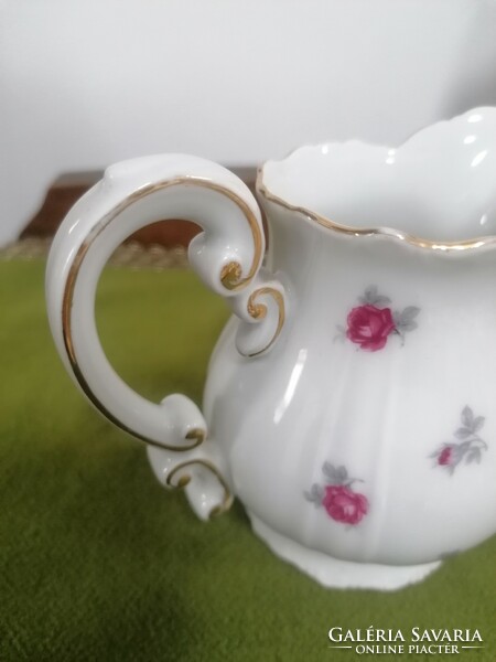 Zsolnay porcelán rózsa mintás tejkiöntő